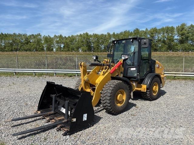 CAT 906 Radlader