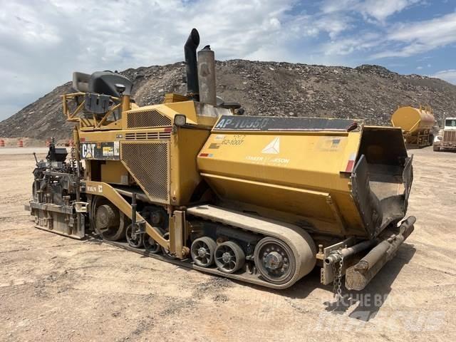 CAT AP1055D Strassenfertiger