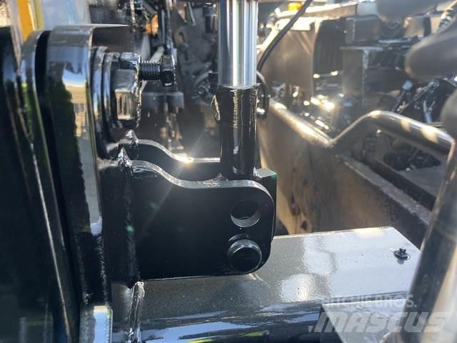 CAT AP1055F Strassenfertiger