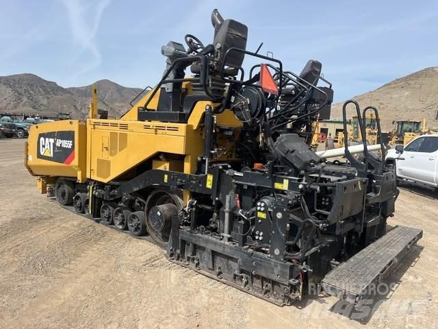 CAT AP1055F Strassenfertiger