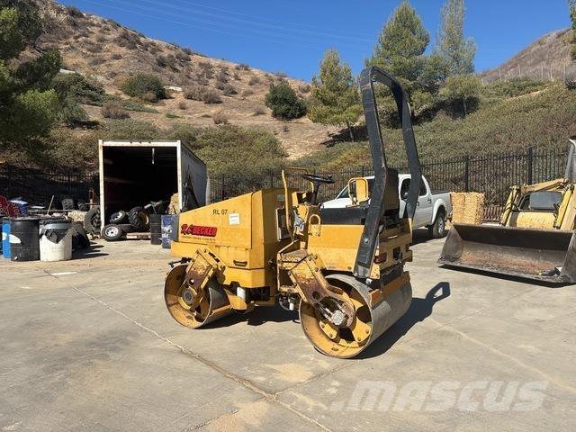 CAT CB224C Tandemwalzen