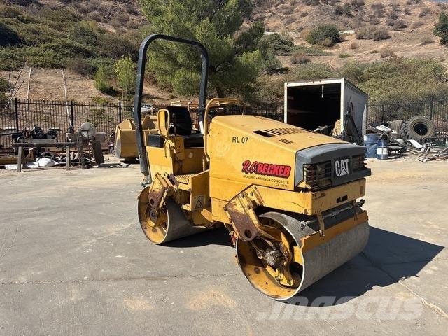 CAT CB224C Tandemwalzen