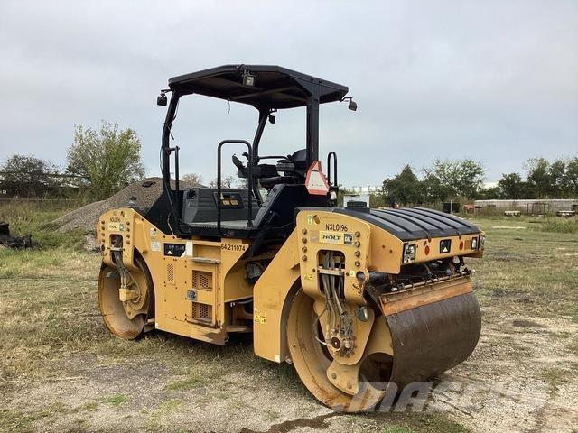 CAT CB44B Tandemwalzen