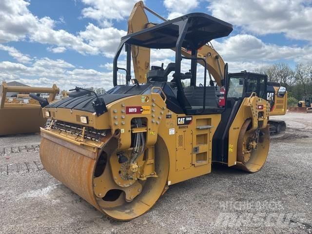 CAT CB66B Tandemwalzen