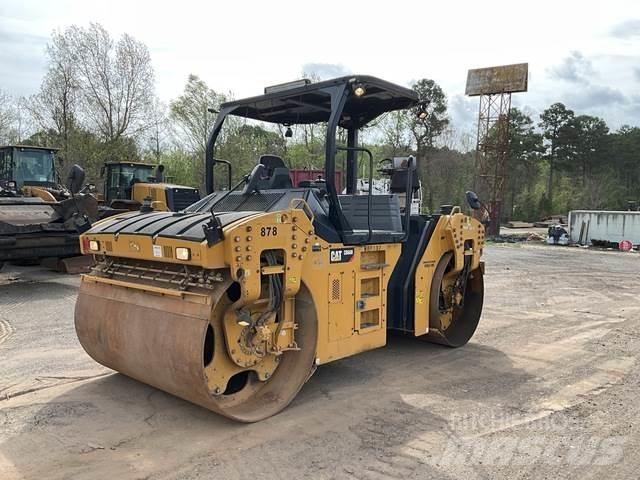 CAT CB66B Tandemwalzen