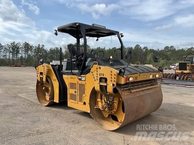 CAT CB66B Tandemwalzen