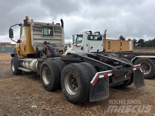 CAT CT660S Sattelzugmaschinen