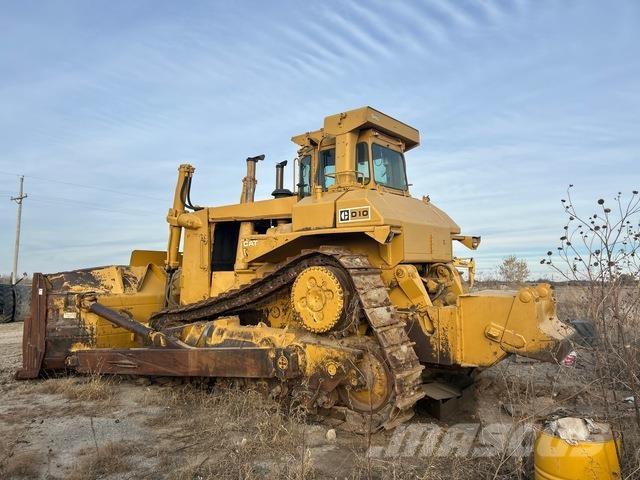 CAT D10 Bulldozer