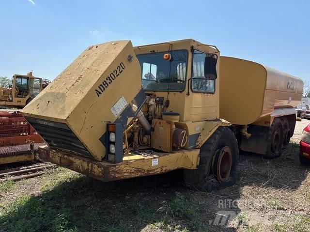 CAT D300D Wassertanker