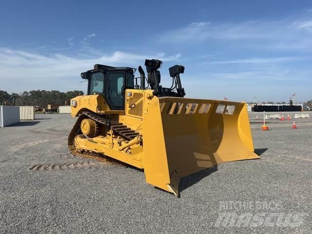 CAT D7 Bulldozer