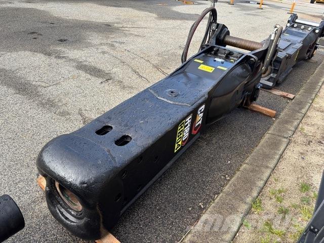 CAT H180 Hammer / Brecher