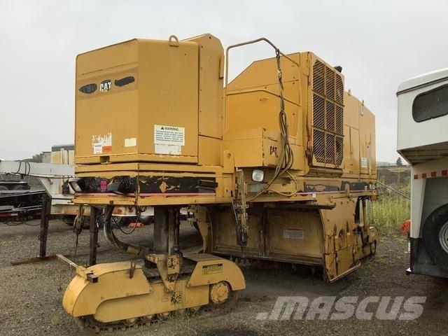 CAT PR-450 Asphaltfräsen