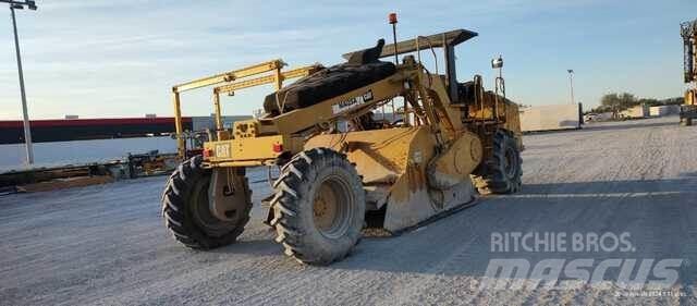 CAT RM300 Erdbauwalzen