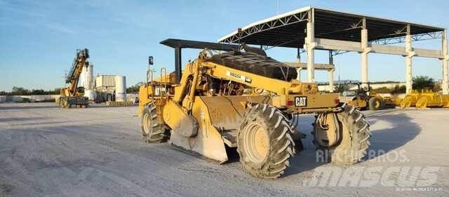 CAT RM300 Erdbauwalzen
