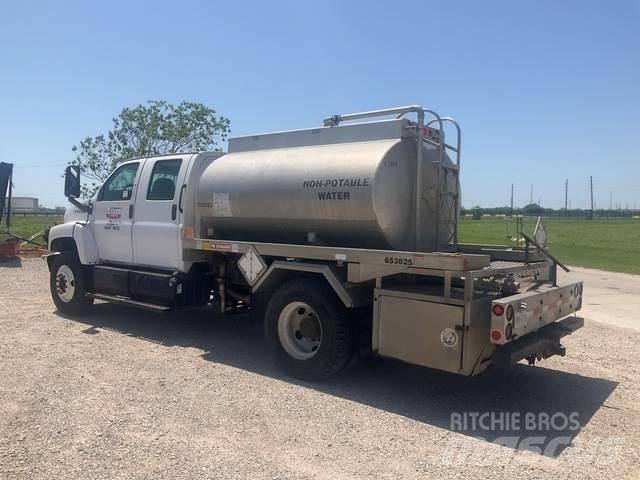 Chevrolet 7500 Wassertanker
