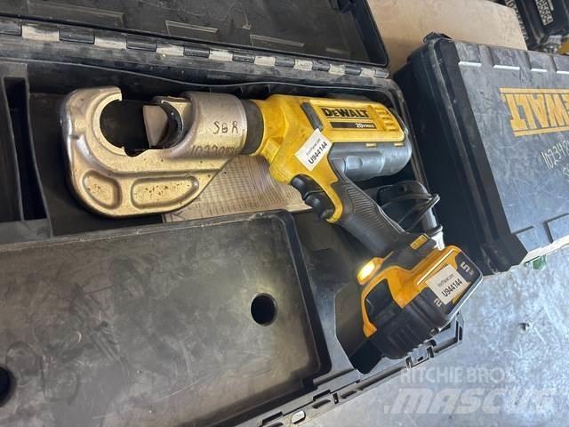 DeWalt DCE300 Sonstige Baumaschinen