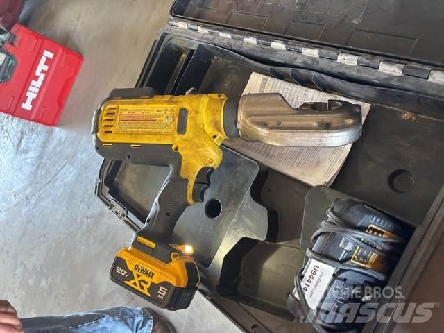 DeWalt DCE300 Sonstige Baumaschinen