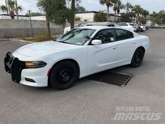 Dodge Charger PKWs