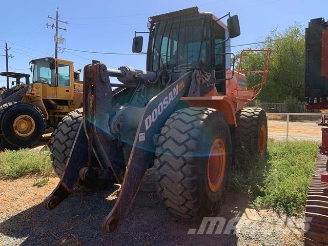 Doosan DL300-5 Radlader