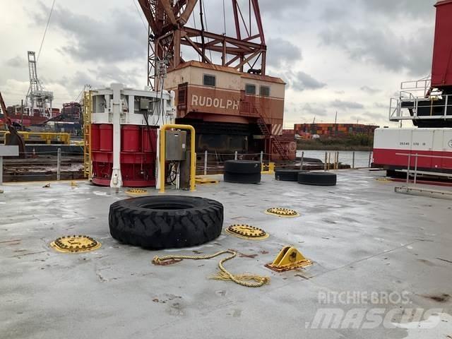  Dravo 28 Boote / Prahme
