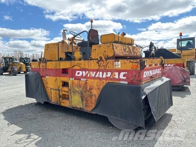 Dynapac CP221 Gummiradwalzen