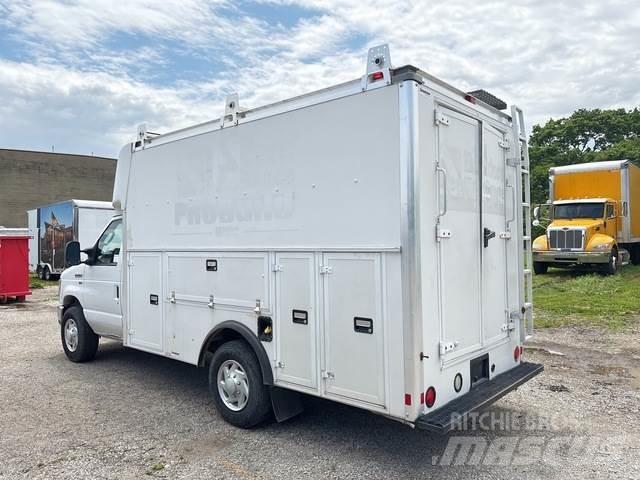 Ford E-350 Lieferwagen