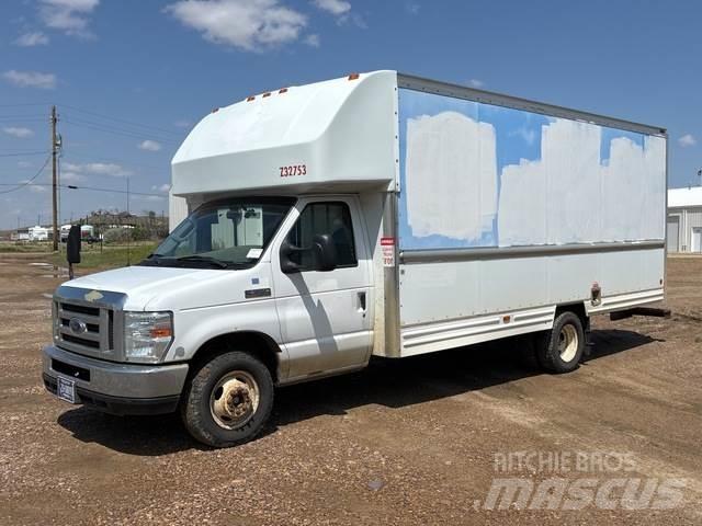 Ford E-350 Kofferaufbau