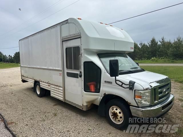 Ford E-350 Kofferaufbau