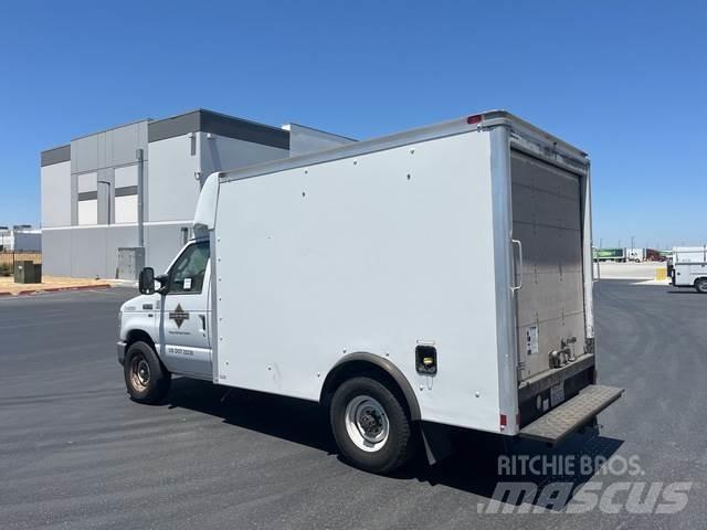 Ford E-350 Kofferaufbau