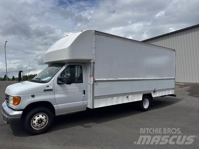 Ford E-350 Lieferwagen