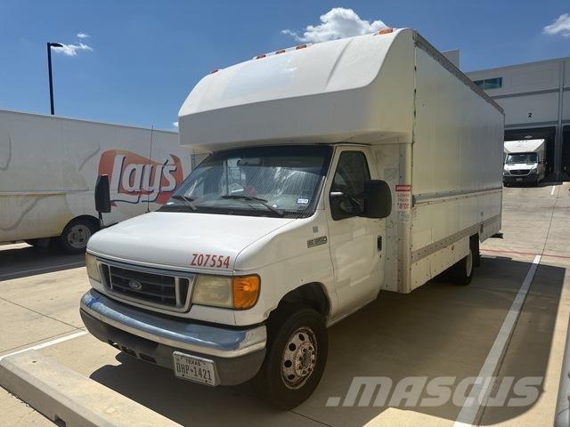 Ford E-350 Kastenwagen