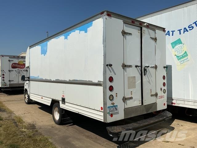 Ford E-350 Kofferaufbau