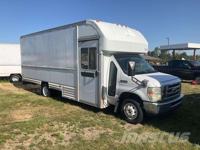 Ford E-350 Kofferaufbau