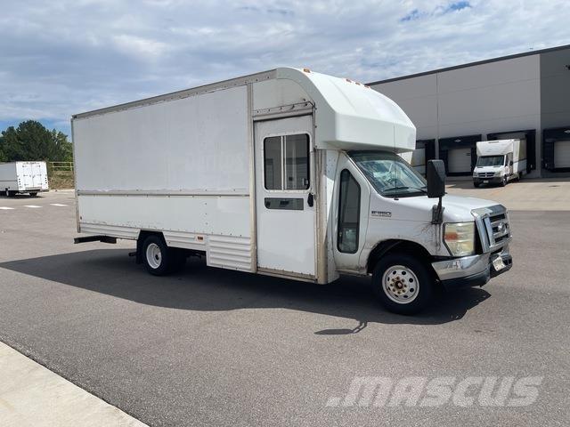 Ford E-350 Kofferaufbau