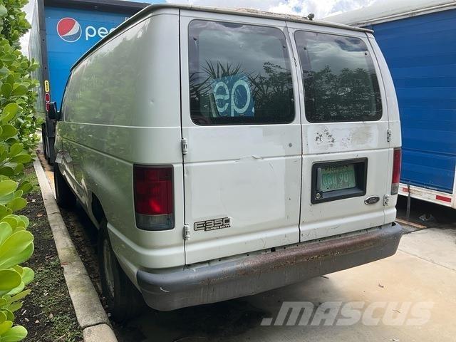 Ford E-350 Lieferwagen