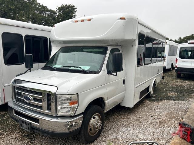 Ford E-350 Minibusse