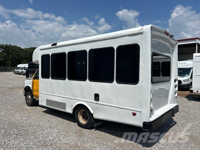 Ford E-350 Minibusse