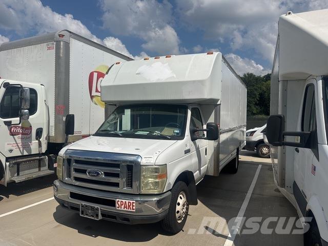 Ford E-350 Kastenwagen