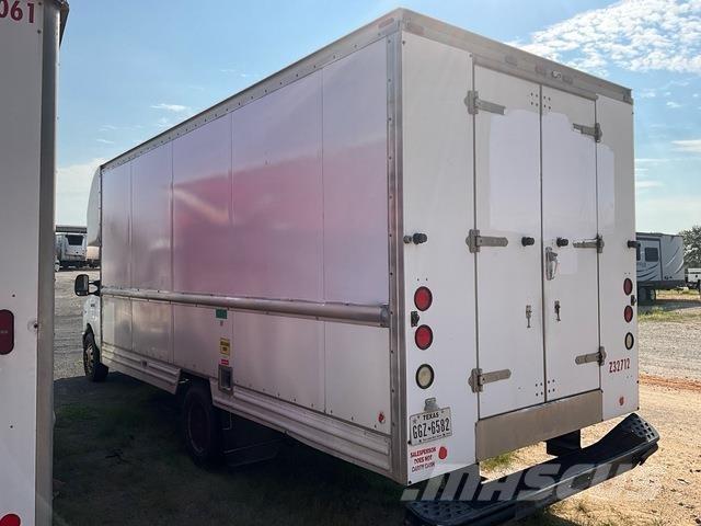 Ford E-350 Kastenwagen