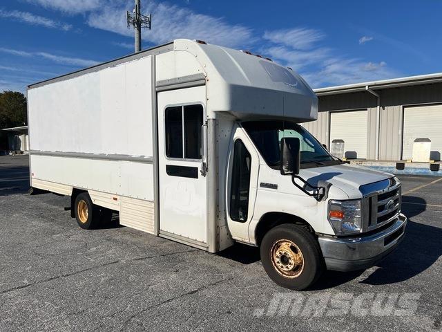 Ford E-350 Kofferaufbau