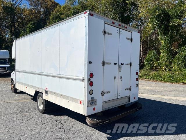 Ford E-350 Kofferaufbau