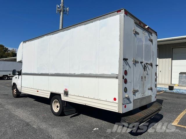 Ford E-350 Kofferaufbau