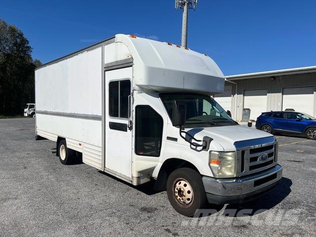 Ford E-350 Kofferaufbau