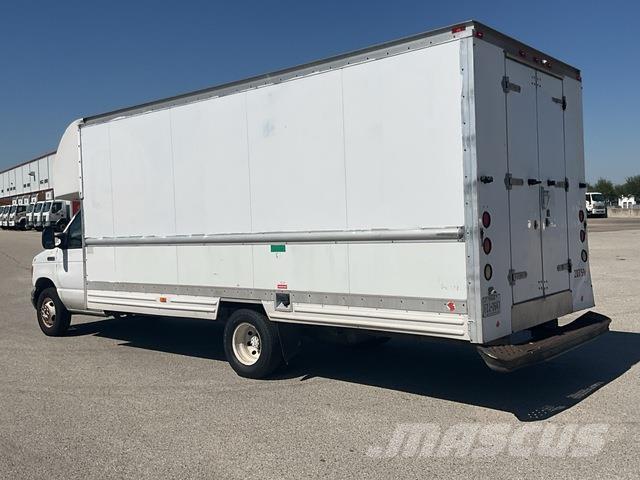 Ford E-350 Kofferaufbau