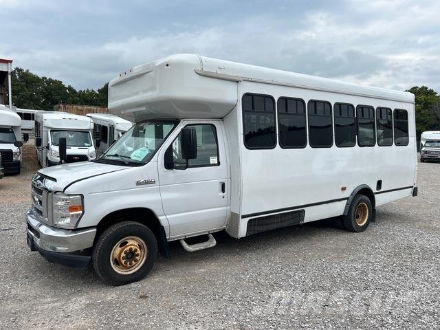Ford E-450 Minibusse