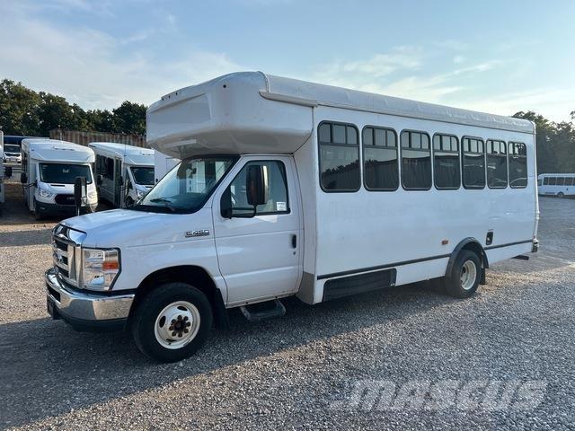 Ford E-450 Minibusse