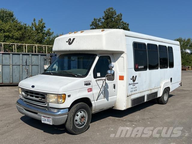 Ford E-450 Minibusse