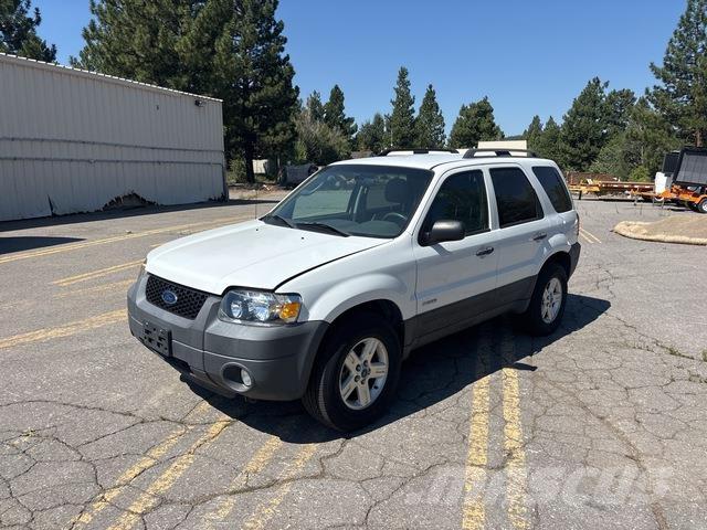 Ford Escape PKWs