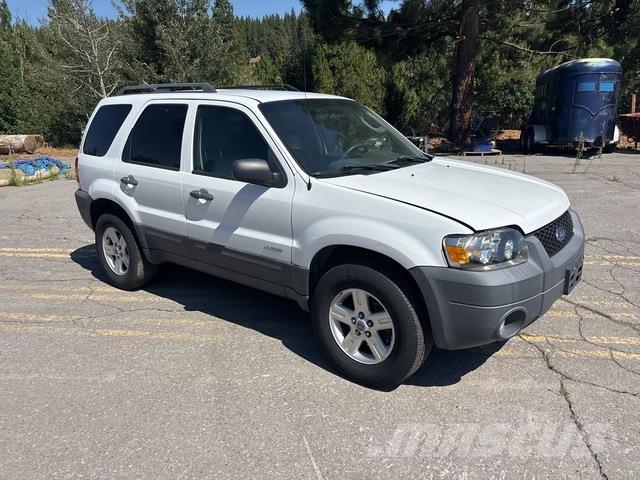 Ford Escape PKWs