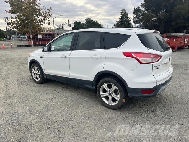 Ford Escape PKWs